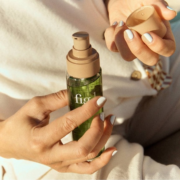 Fig.1 Micellar Oil Cleanser - Picture 3 of 8